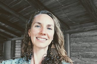 teach you english with fun conversation and custom lessons