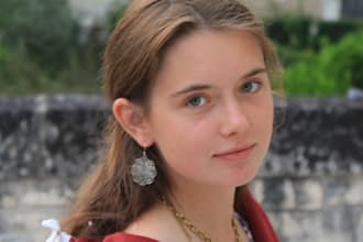 review your article or content in french