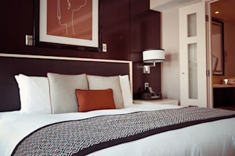 design hotel booking resort website, airbnb, vacation rental website
