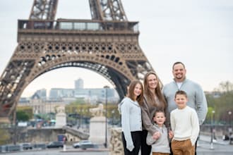 family vacation photographer in paris