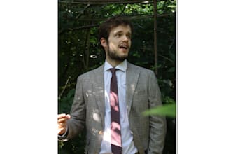 be your male swing and jazz singer in 50s and 60s style