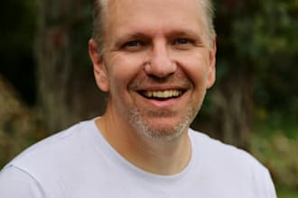 record a quality proffesional announcer voice over