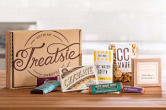 design eco friendly subscription box and pouch packaging for brands
