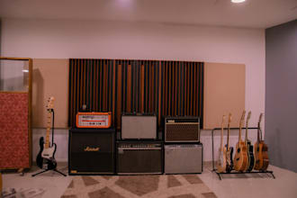 reamp your electric guitar with real amps