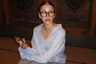 be a female model for your brand