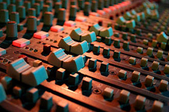 remove breaths and pauses from a 30 second audio file to make sound more punchy