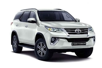 do 3d automotive modelling and realistic render, 3d car design, with animation