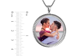 design creative and memorable photo pendant from your photo