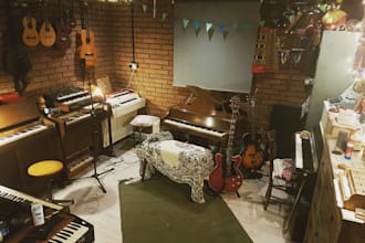 arrange your song using rare vintage instruments
