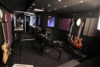 be your female singer and vocalist in techno, rock, hip hop, punk, edm