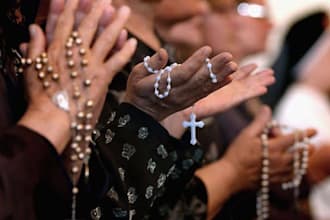 craft 10 anointed, powerful christian prayers based on topics you choose