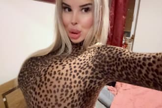 be your professional skinny female model, ugc