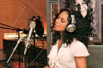 be your professional female rock singer, metal, gothic singer