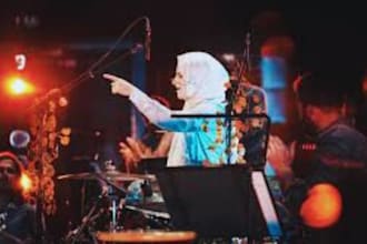 be your  lyrics writer and sing your kids songs and nursery rhymes in arabic