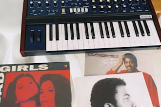 send you 127 original vintage funk drums and synth  loops