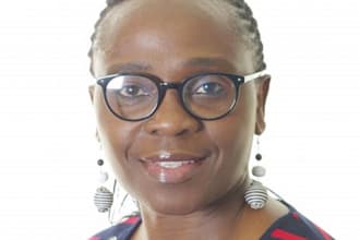 do HR plans, business marketing, strategic management and leadership