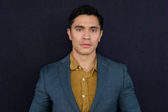 take professional portrait and lifestyle photos