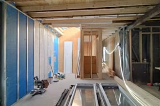 coordinate a construction team and external advisors