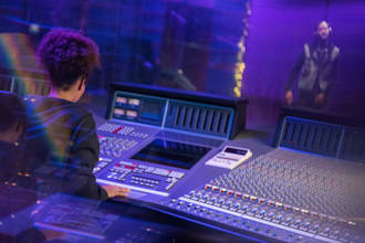 be your spanish singer and vocalist for your rap, trap, latin lyrics and beat