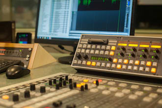 spin your song on 30k worldwide dj live events, college, online radio stations