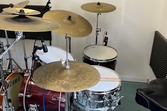 make a custom drum track for your song