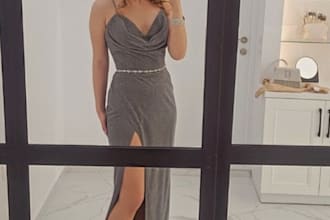 be your blonde female model for product videos
