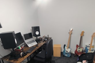 record, write or mix your acoustic or electric guitar or bass track