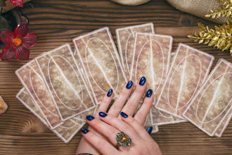 do a tarot reading to help with an important decision