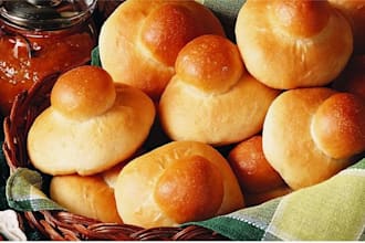 cook delicious bread and beans