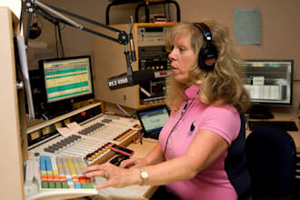 airplay spotify and soundcloud song to 10k US UK college radio stations globally