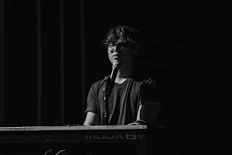 write a custom song for your voice, brand, or story