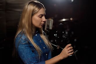 be pro female latin singer for salsa bachata reggaeton pop in spanish or english