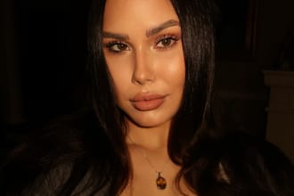 model and film trendy instagram reels or tiktok videos for your brand