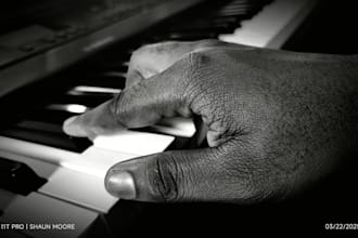 play backup and custom tracks for vocal song