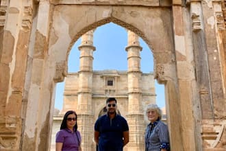 design a custom travel itinerary for your trip anywhere in india or asia