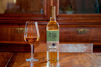 design beverage labels storytelling and strategic impact