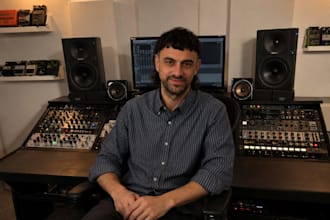 professionally master your techno or house track with premium analog hardware