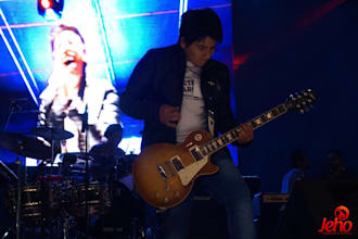 compositor de guitar worship