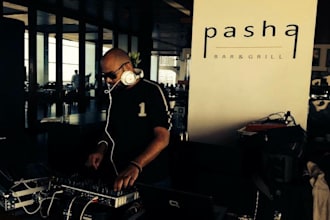 create a custom dj mix or mashup for your event or wedding