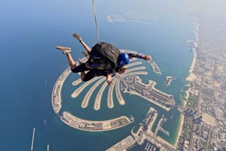 create a custom travel itinerary with expert tips