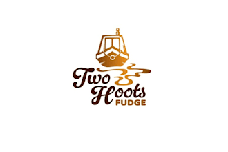 design unique two hoots fudge logo