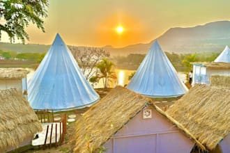 create a personalized travel itinerary and local guide for india