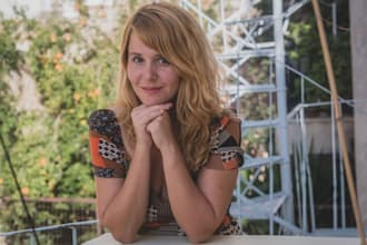 be your greek conversation partner via video call