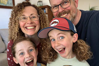 make a cartoon caricature family portrait
