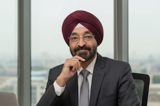 create realistic ai headshots from selfies for business profiles, linkedin