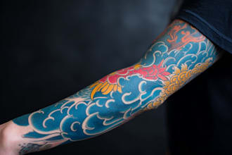 create a beautiful traditional tattoo desing