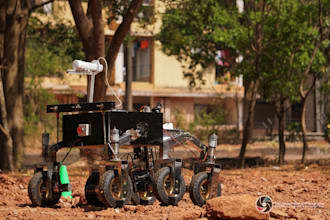 develop software for robotics hardware with ros2, esp32, rpi