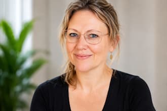 record a professional dutch female voiceover in 72 hours
