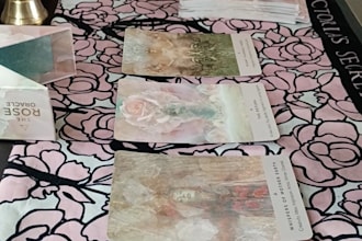 give a tarot or oracle reading with intuitive guidance