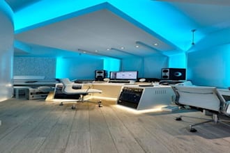 design professional home music studio, podcast studio, stage and streaming room
